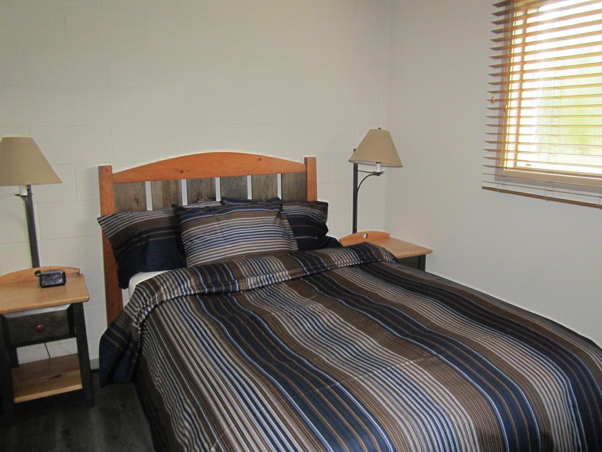 Saddle Mountain Lodge Blue River Esterno foto